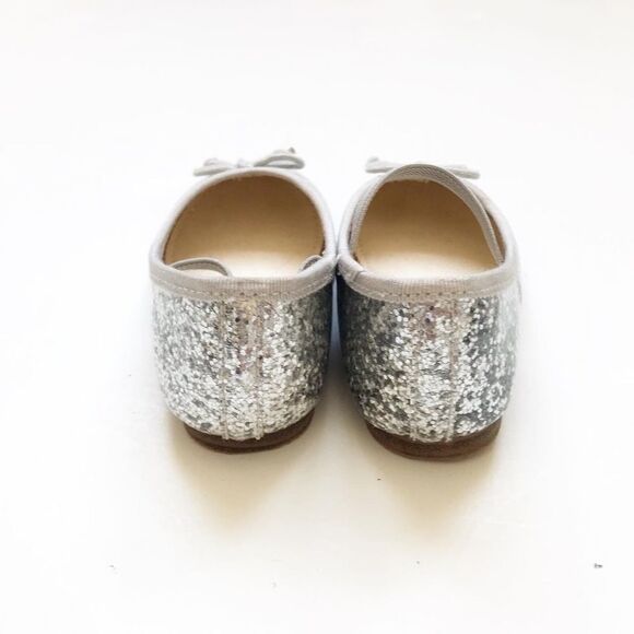 Babygap silver glitter bow flats EUC size 5 - Picture 4 of 4